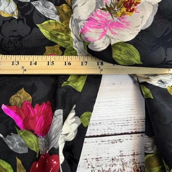Vintage 100% Silk Wrap Top S Long Sleeve Black Bright Floral Whimsical Statement - Picture 4 of 11